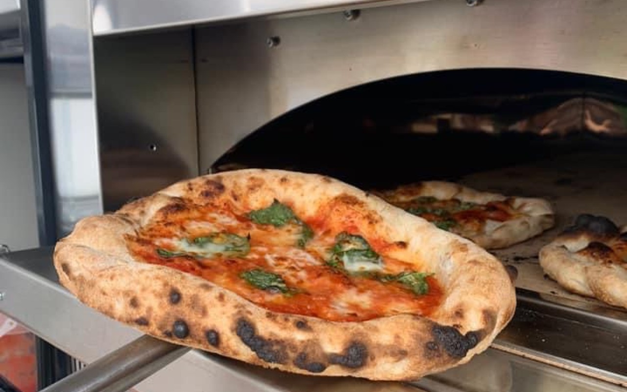 Pizzeria
